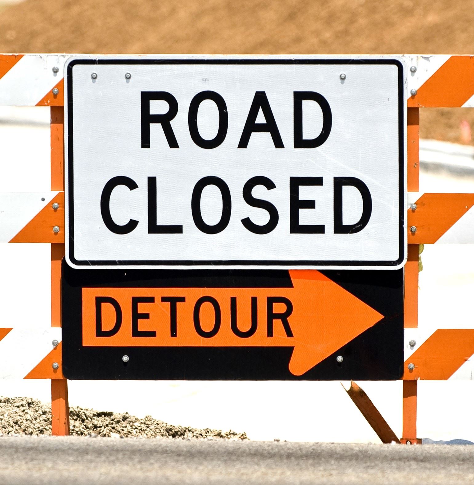 Image of a detour sign